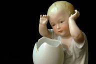 Piano baby con huevo. Heubach. Alemania 2